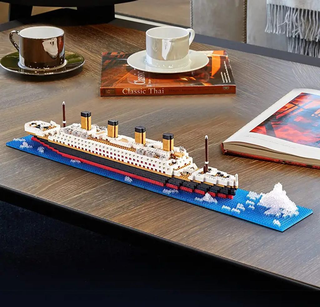 Bausatz für den Zusammenbau der Titanic, Bausteine Produktbild 9