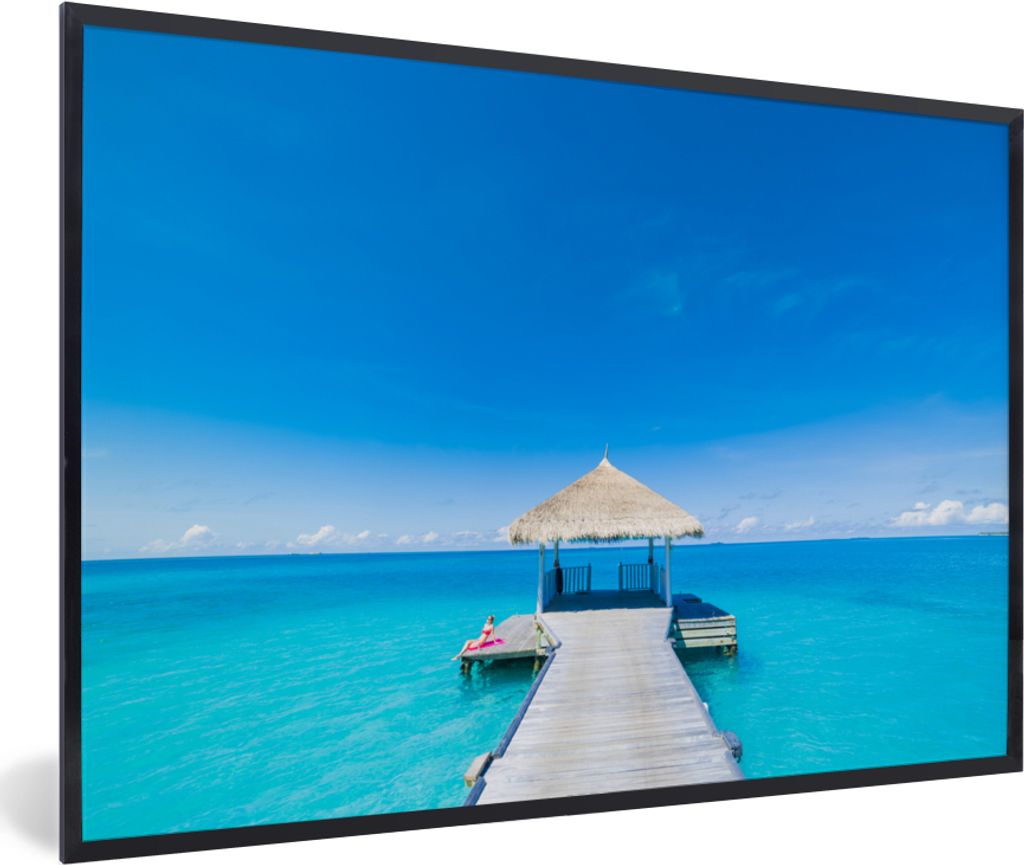 MuchoWow MuchoWow Gerahmtes Poster Meer - Pier - Hütte 90x60 cm - Poster mit zchwarzem Bilderrahmen - Fotorahmen - Foto-Plakat
