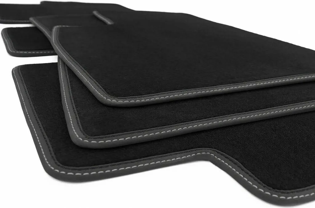 Set Tappetini per Tesla Model 3: Qualità Premium Velours Nero