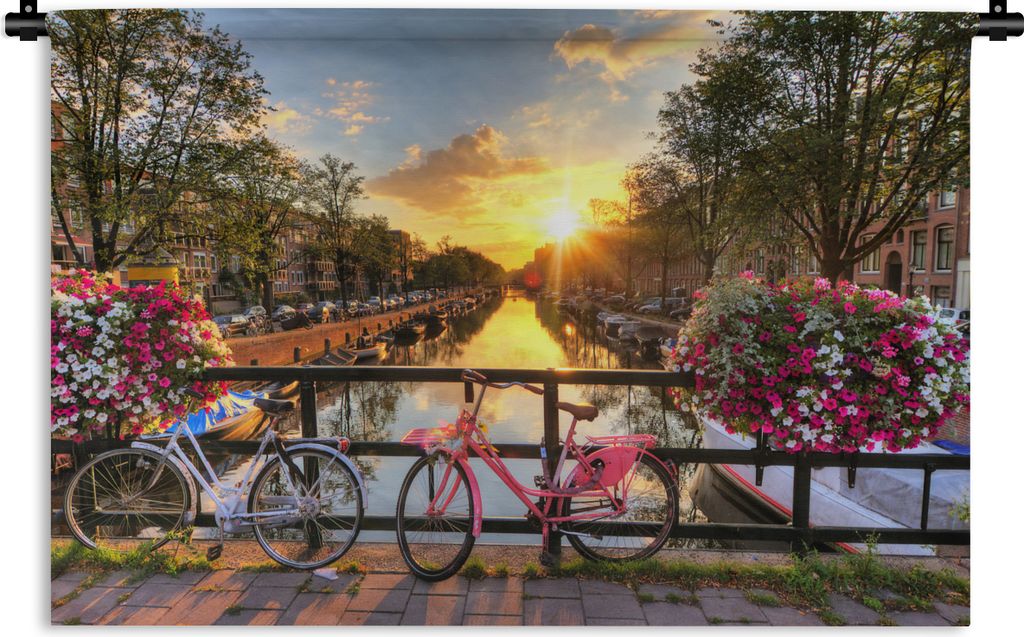 MuchoWow Wandteppich Wandbehang Amsterdam - Blumen - Brücke - Fahrrad - Sonnenuntergang 120x80 cm Tapisserie Dekoration Wandtuch - Wanddekoratio...