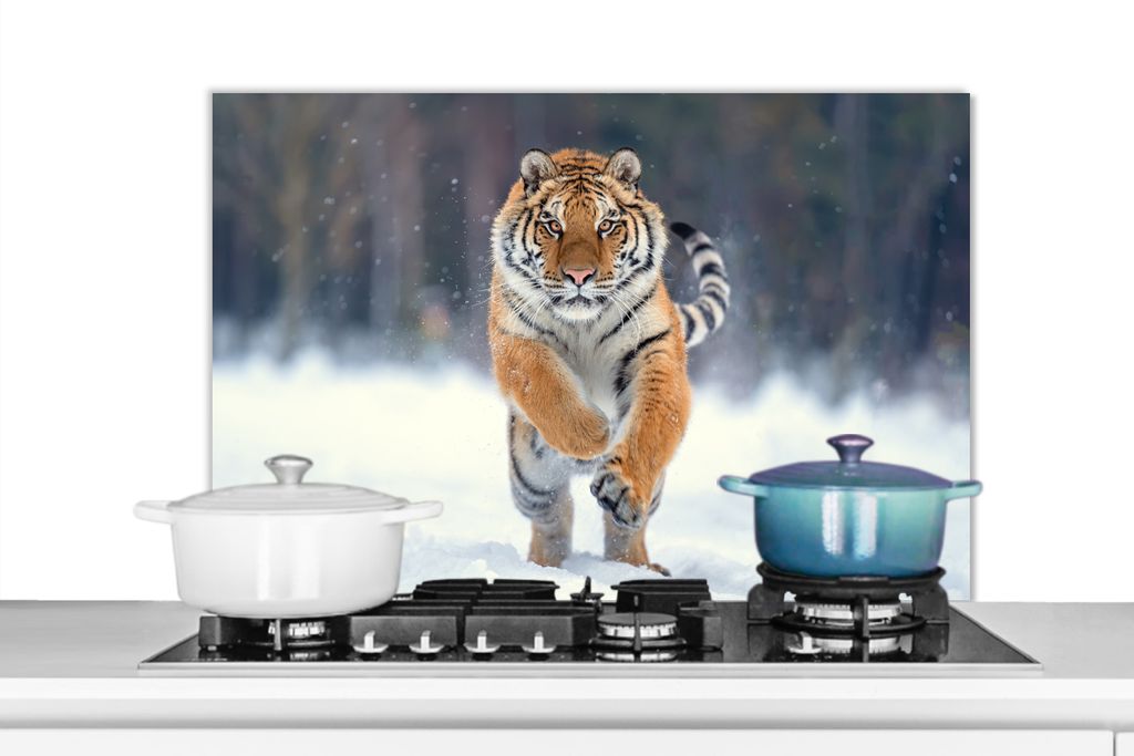 KitchenYeah Spritzschutz Küche - Küchenrückwand - Wandschutz für Herd und Spüle - Tiger - Landschaft - Schnee - Tiere 80x55 - Alu-Dibond (Al...