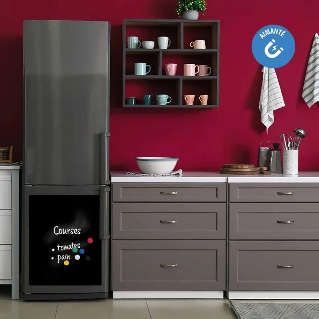 Rénovez votre frigo rayé avec le sticker ardoise noir partie basse 1m