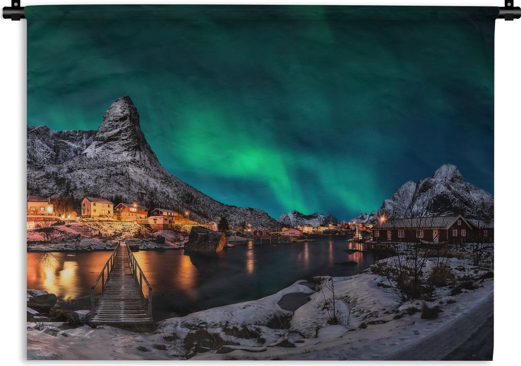 MuchoWow Wandteppich Wandbehang Nordlicht - Island - Schnee - Dorf - Grün - Berge 120x90 cm Tapisserie Dekoration Wandtuch - Wohnen - Aufhänger...
