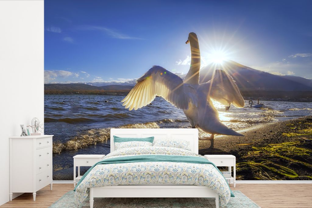 MuchoWow Fototapete für Wohnzimmer oder Schlafzimmer Wandtapete Vinyl Motivtapete Schwan - Strand - Sonne - 450x300 cm - Gemusterte