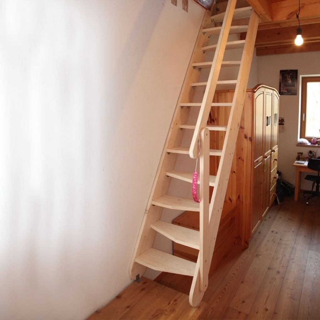 Bausatztreppe Gera - Holzart: Fichte, Höhe: 250 - 285 cm, Produktbild 