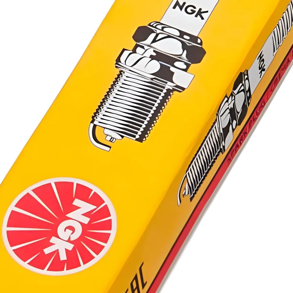 Guida al Cambio Candele: Kit 6x NGK CR7EKB 4455 per Manutenzione Fai-da-Te - 3