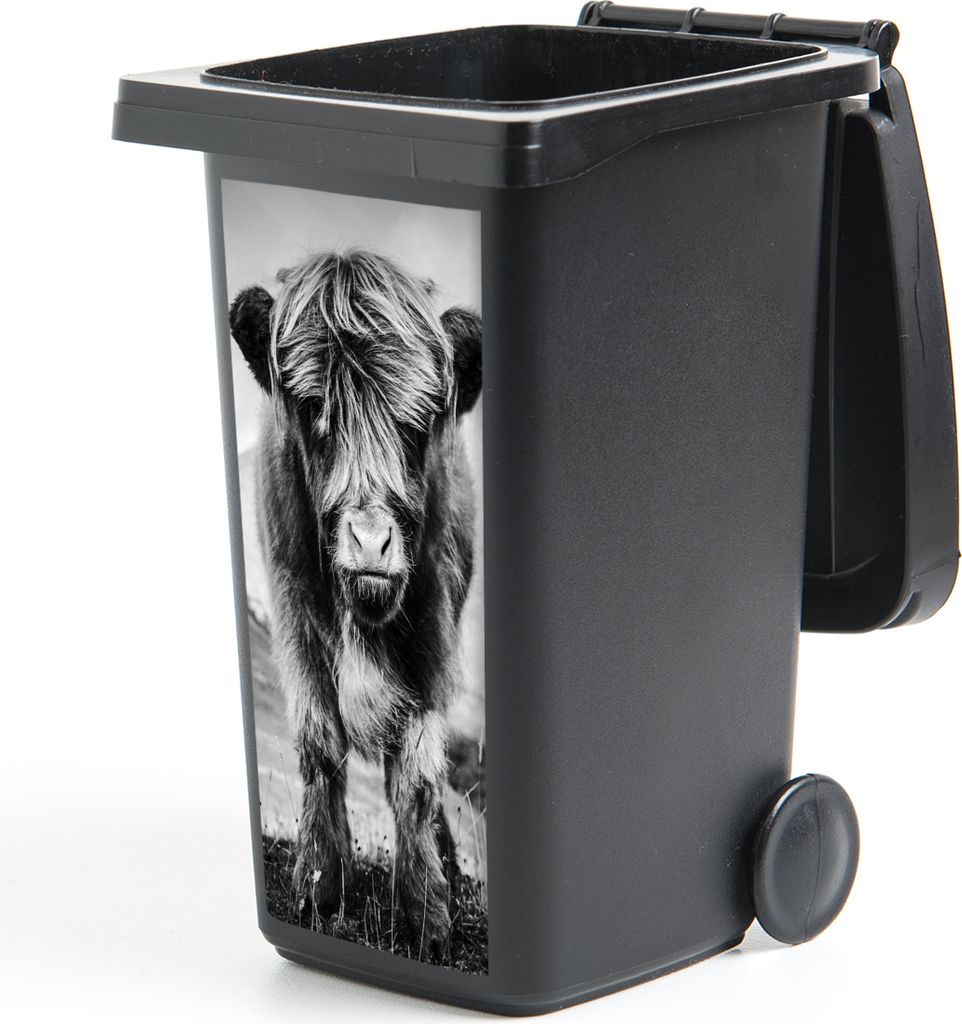 MuchoWow Mülltonnenaufkleber Schottischer Highlander - Berg - Schwarz - Weiß 38x80 cm - Behälteraufkleber - Mülleimer-Aufkleber - Container-A...