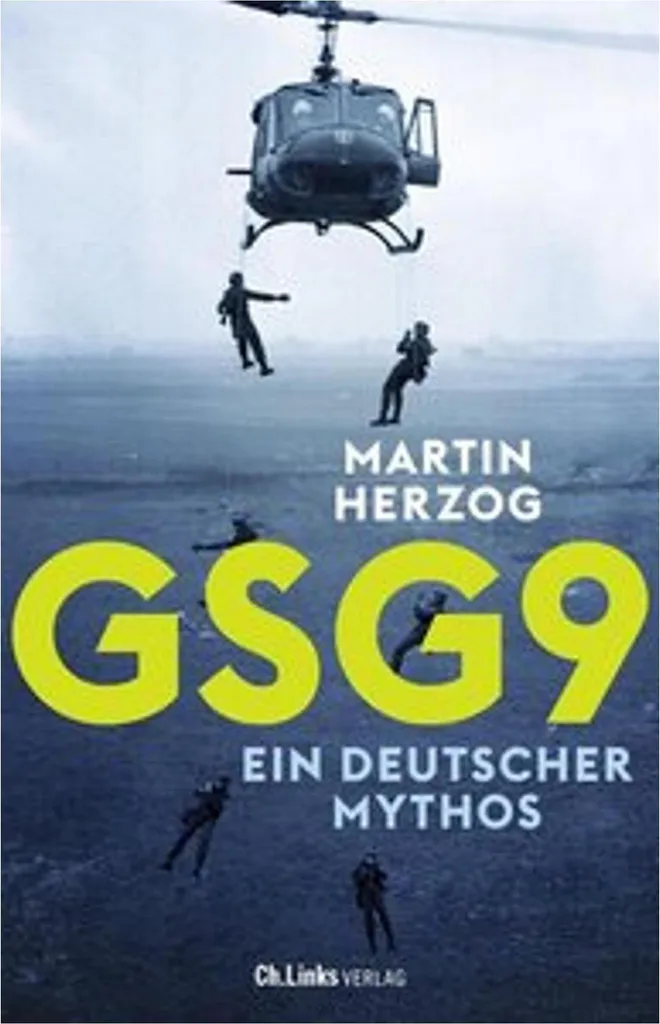 GSG 9 Chaussures Militaires avec Semelle Traxion Adhérente et Cuir Souple