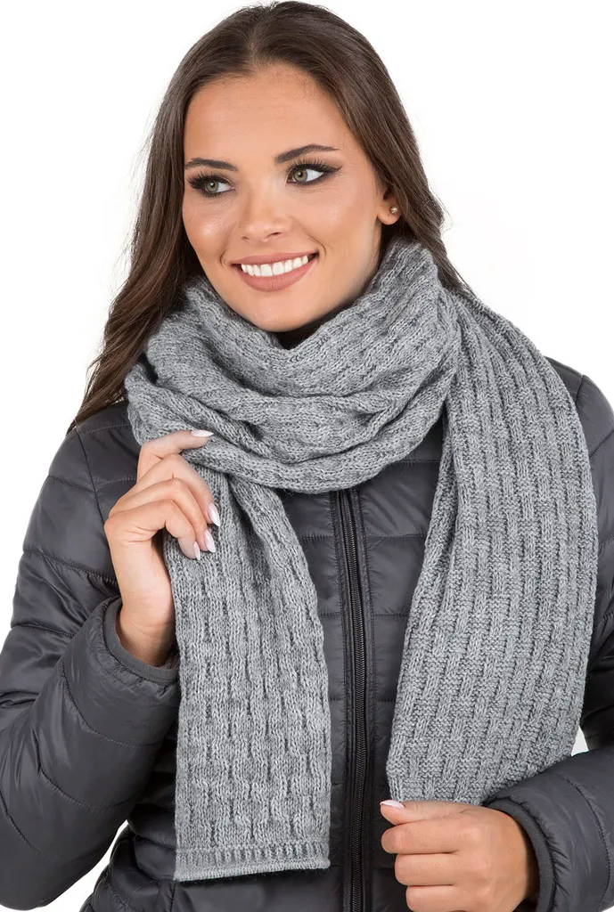 Set Bonnet Écharpe Gris Clair pour le Froid - Accessoire Hiver Quotidien