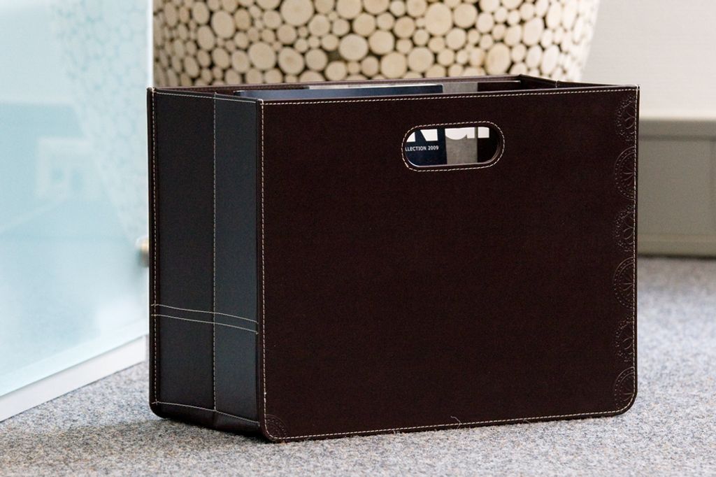 Cestino per giornali Casablanca, marrone, H.30/B40/D19cm Immagine del prodotto 