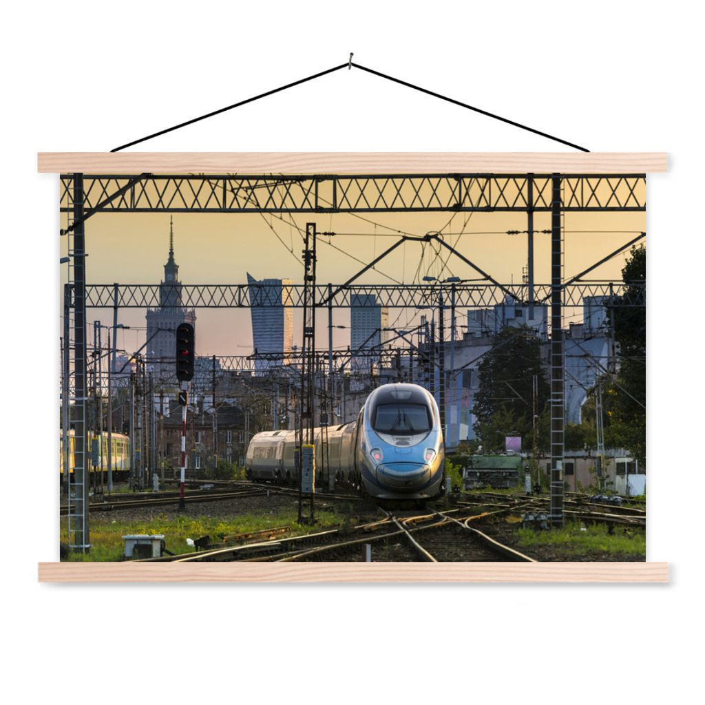 MuchoWow Textilposter Ein Zug in Warschau 120x80 cm mit holzfarbenen Rahmen - Aufhängeset