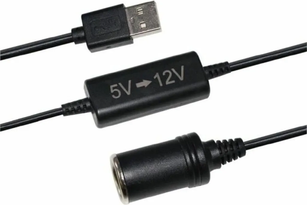 Adaptateur Allume-cigare HTC EQUIPEMENT avec fiche mâle universelle 12V