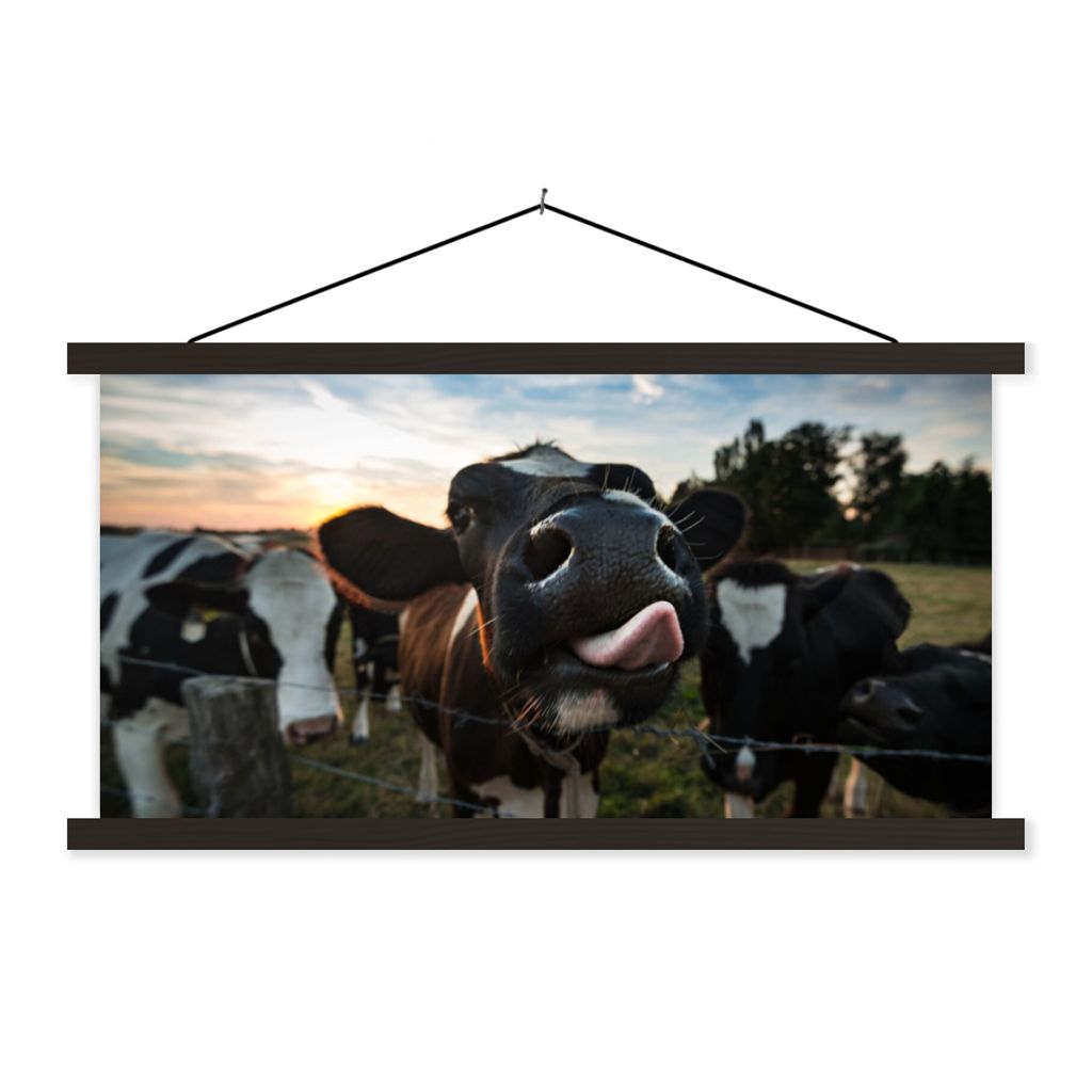 MuchoWow Textilposter Kuh - Tiere - Natur - Ausgezeichnete Zunge 60x30 cm mit schwarzem Rahmen - Textilien
