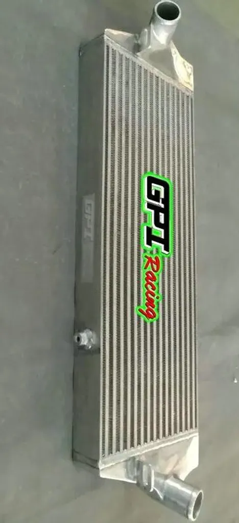 Éliminez la surchauffe turbo : Intercooler Ford Focus ST225 Mk2 75mm