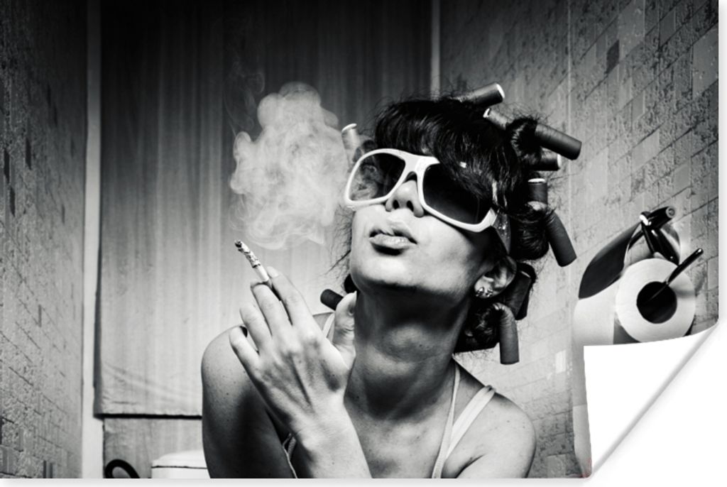 MuchoWow Poster Frau - Vintage - Lockenwickler - Toilette - Zigarette 180x120 cm - Fotoplakat