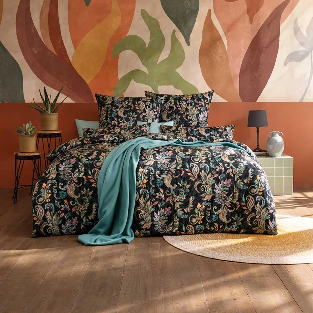 Parure de Lit 135x200 Satin Mako Noir pour une Chambre Sophistiquée