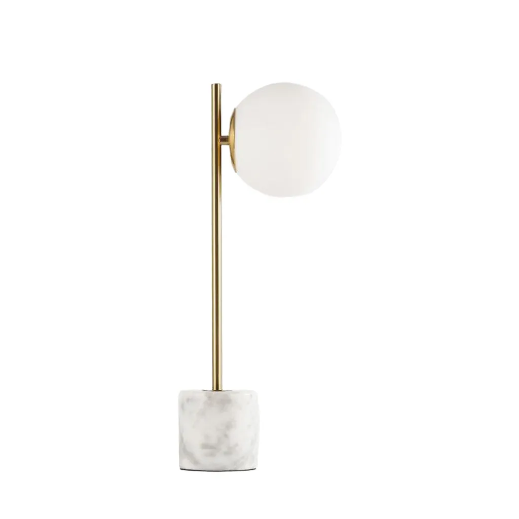 Lampe de table Åsa en marbre et métal doré avec globe cristal opaque E27