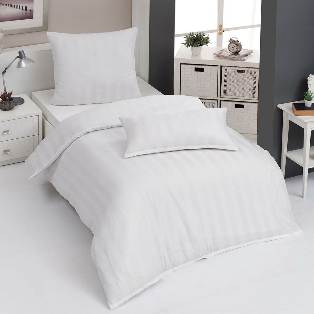 Traumschlaf Mako-Satin Bettwäsche Uni Streifen 4 cm 155x200 cm + 80x80 cm weiss