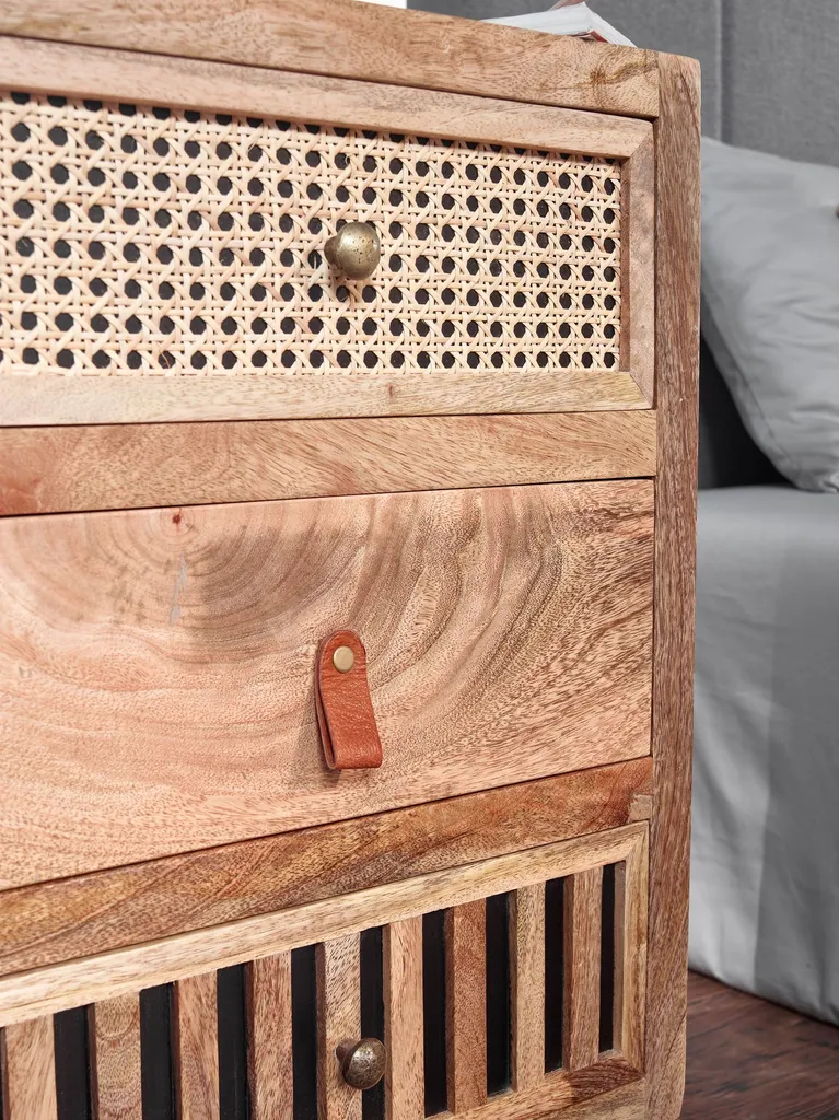 Table de chevet en bois robuste pour ranger et désencombrer la nuit - 4