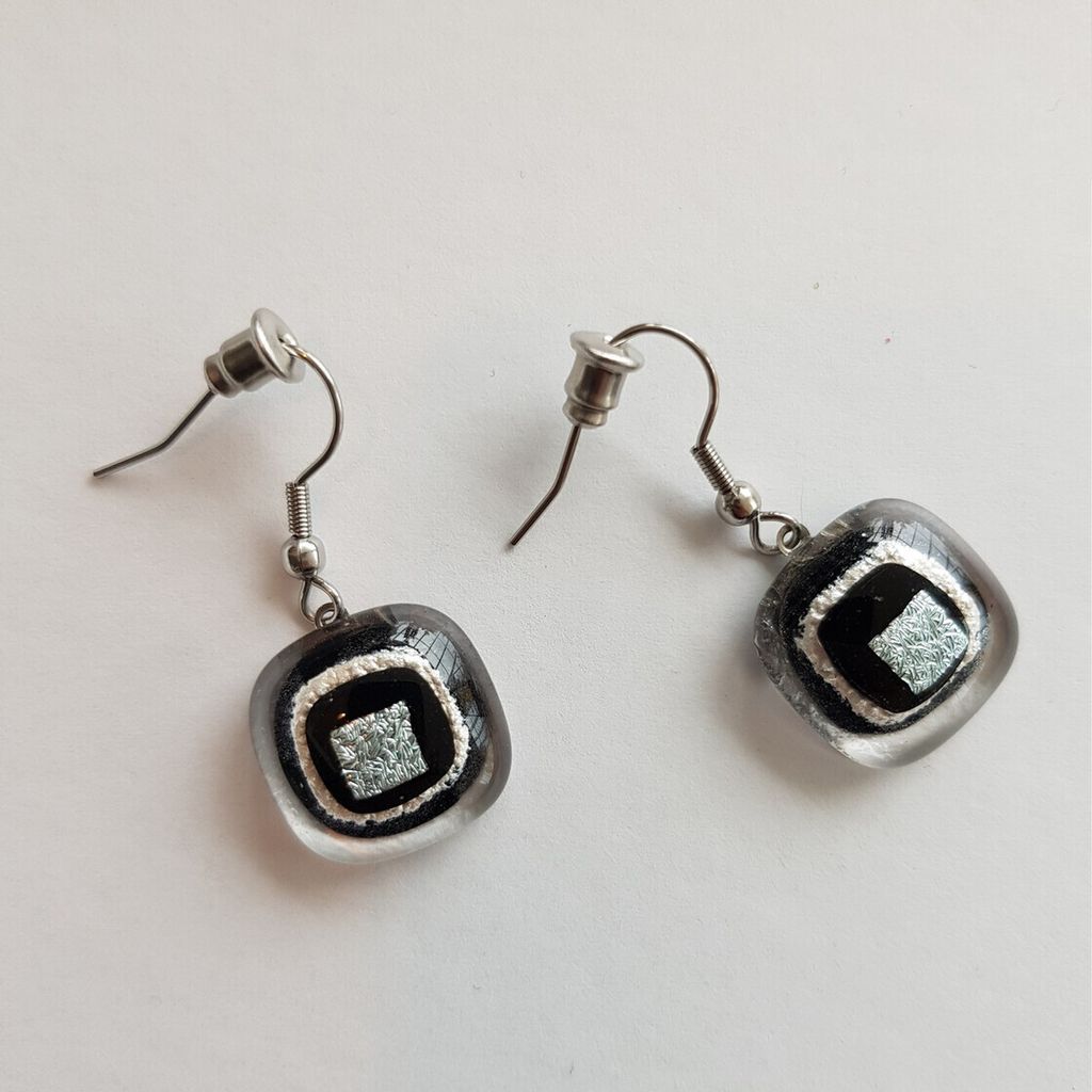 Ohrringe mit Glasstein Silber Schwarz Fusing