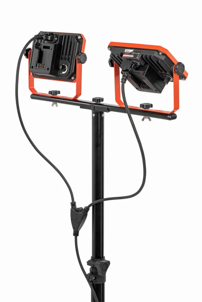 Projecteur de chantier portable Powerplus sur trépied Argent 20V-220V