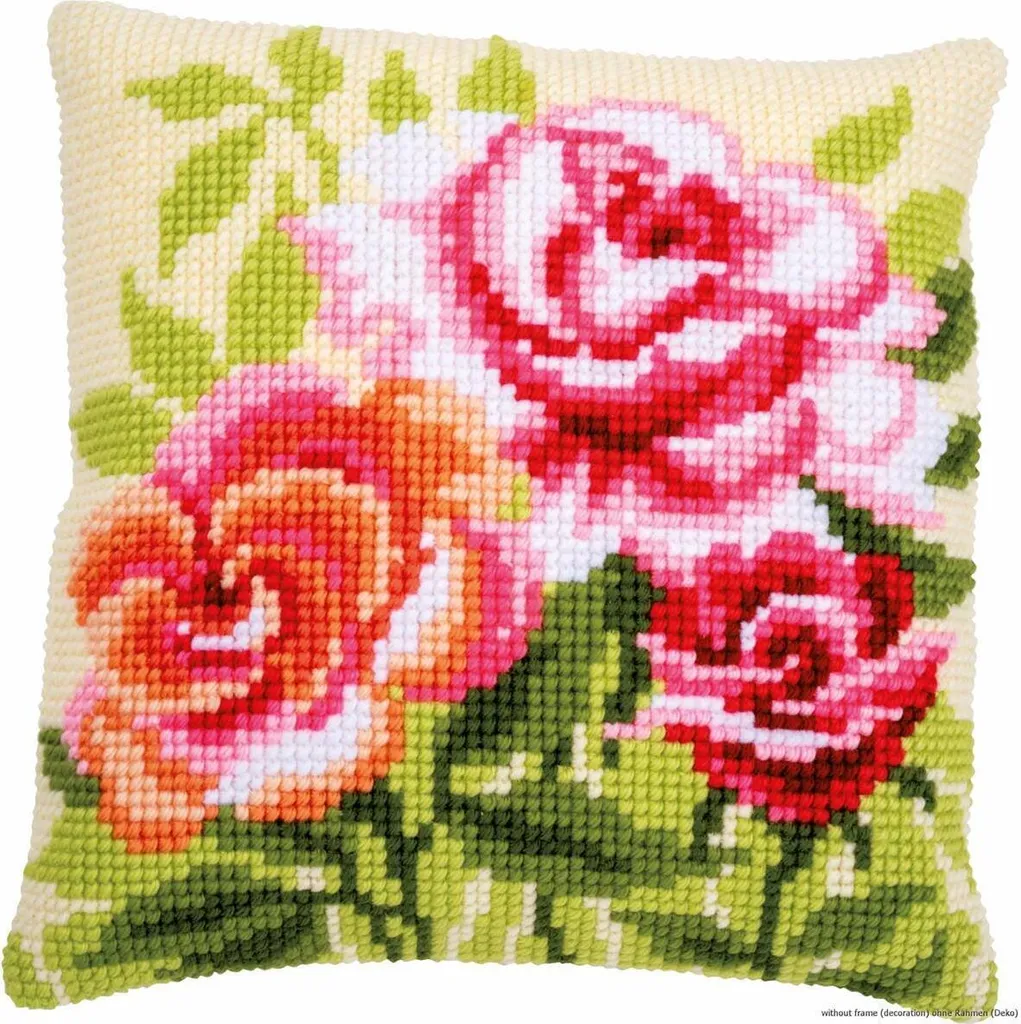Kit Coussin à broder Roses la nuit Vervaco - Canevas grosse trame tracé