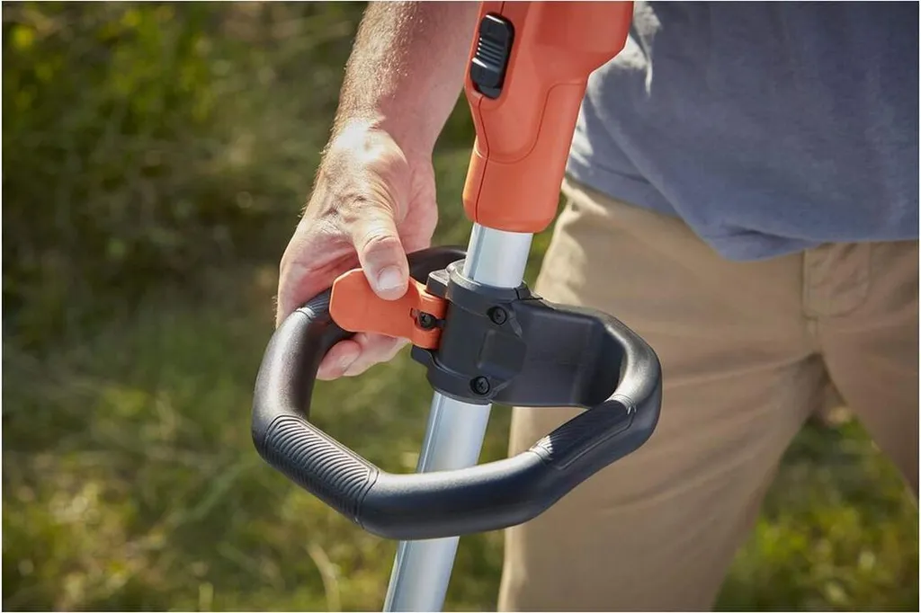 Tondeuse 33 cm Pivotante 36V Black & Decker avec PowerCommand - 4