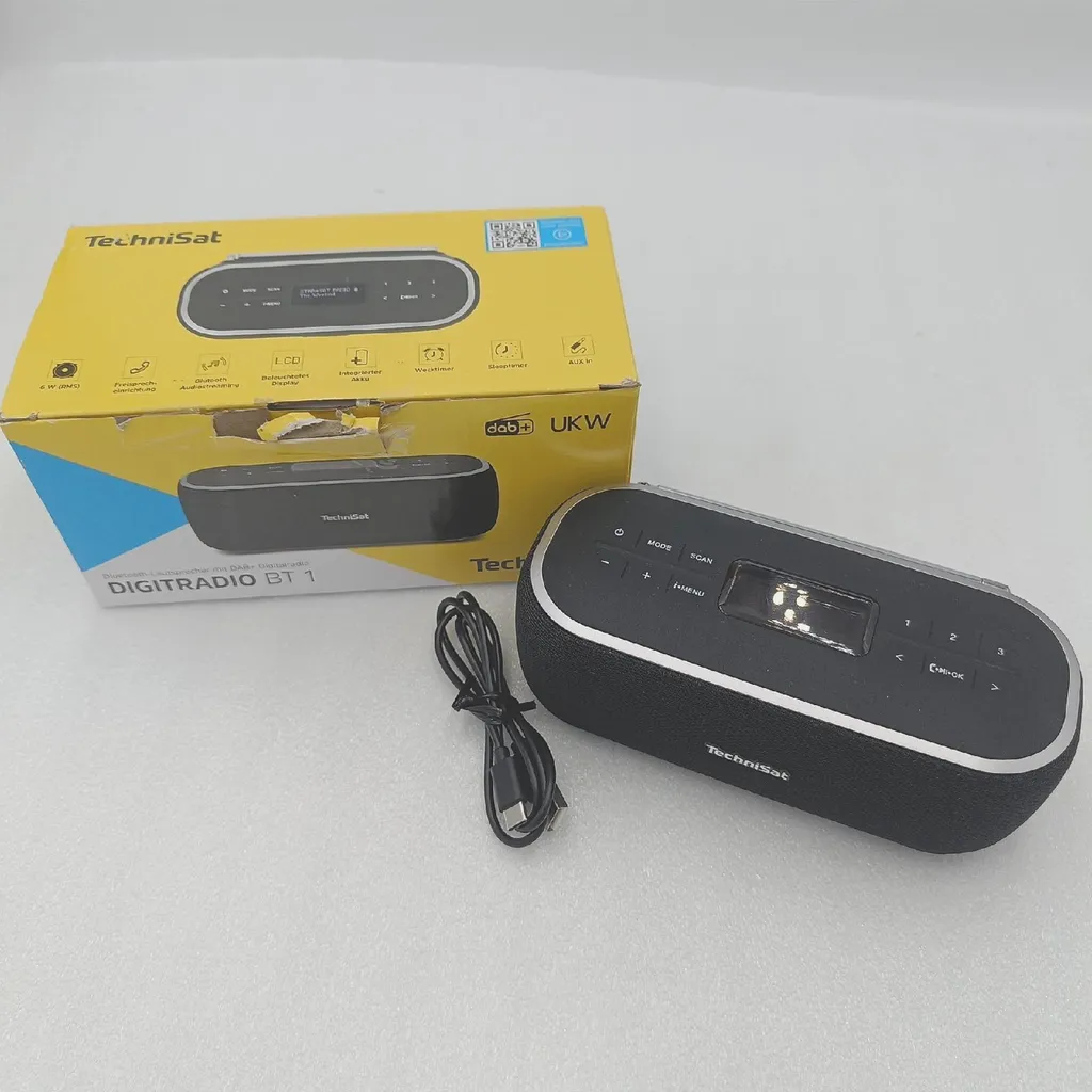 Radio Numérique Portable DAB+ et Enceinte Bluetooth TechniSat BT 1 - 18
