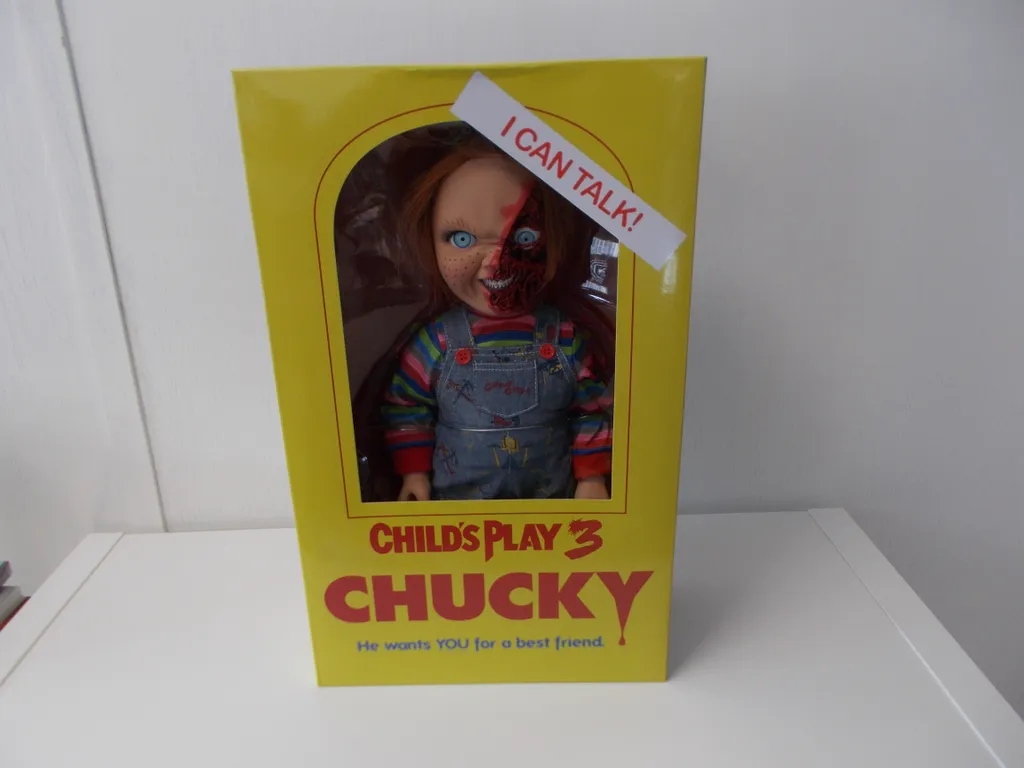 Chucky Pizza Face 38cm : La Réplique Fidèle Child's Play sans Compromis