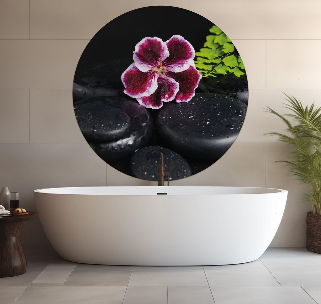 Wallario wasserfestes Poster selbstklebend 120 x 120 cm, Geranienblüte auf schwarzen Steinen, benetzt mit Wassertropfen, Badezimmerposter Spritzsc...