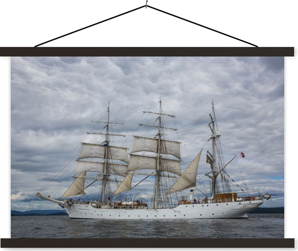 MuchoWow Textilposter Segelboot - Wolken - Wasser 60x40 cm mit schwarzem Rahmen - Hölzernes