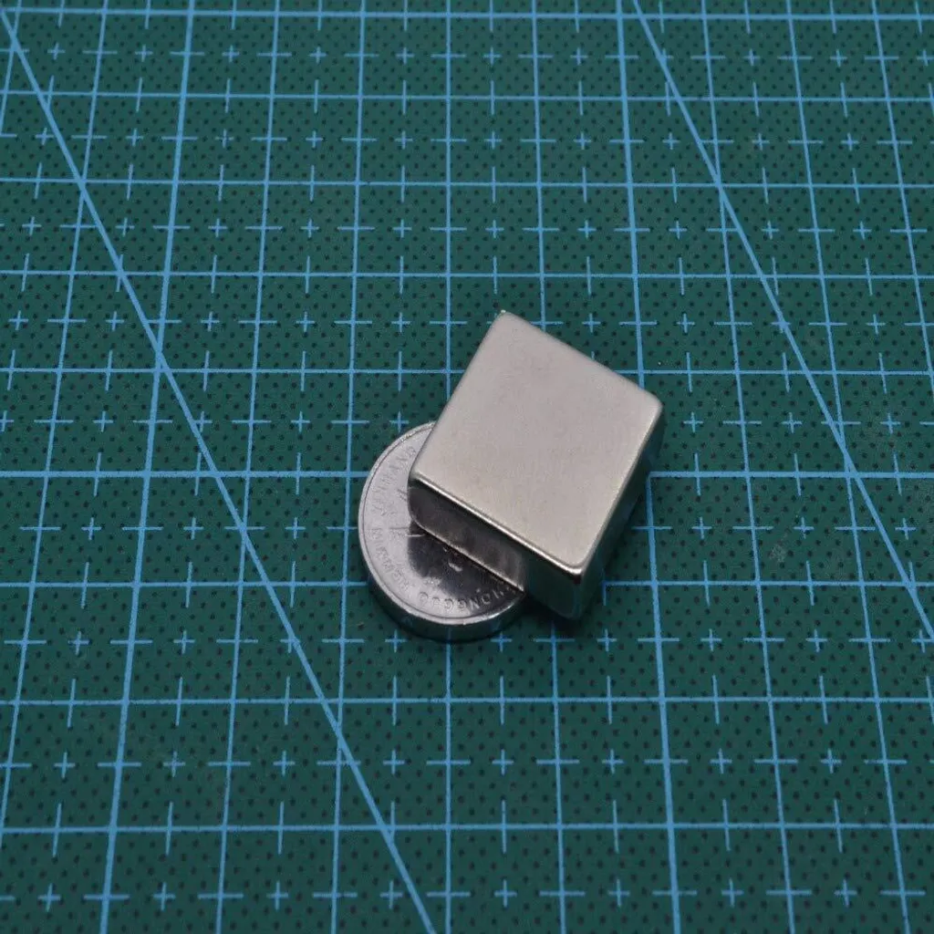 Lot de 50 aimants de bureau puissants en néodyme 20x20x5 mm pour tableau