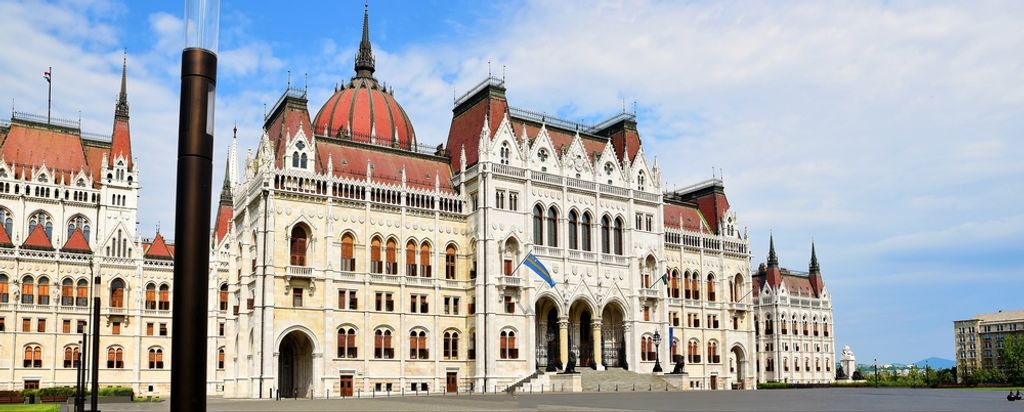 hansepuzzle 61747 - Rathaus Panorama-Puzzle 2000 Teile | Gebäude Puzzle, 2028 Teile, Gebäude, 60,0 x 46,0cm mit hochwertiger Aufbewahrung, Karton...