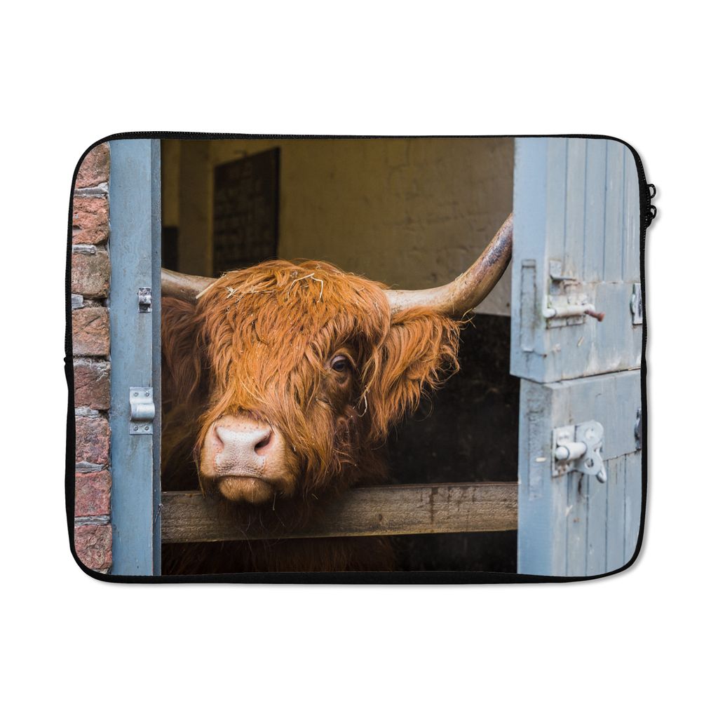 MuchoWow Laptop Hülle 17 Zoll Laptoptasche Schottischer Highlander - Bauernhaus - Scheune - Zipper - Schutzabdeckung