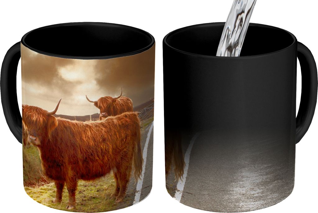 MuchoWow Zauber Tasse Zaubertasse Magic Schottische Highlanders - Himmel - Straße 350 ml Farbwechsel Becher Geschenk Geschenkidee - Magic-Tasse ...