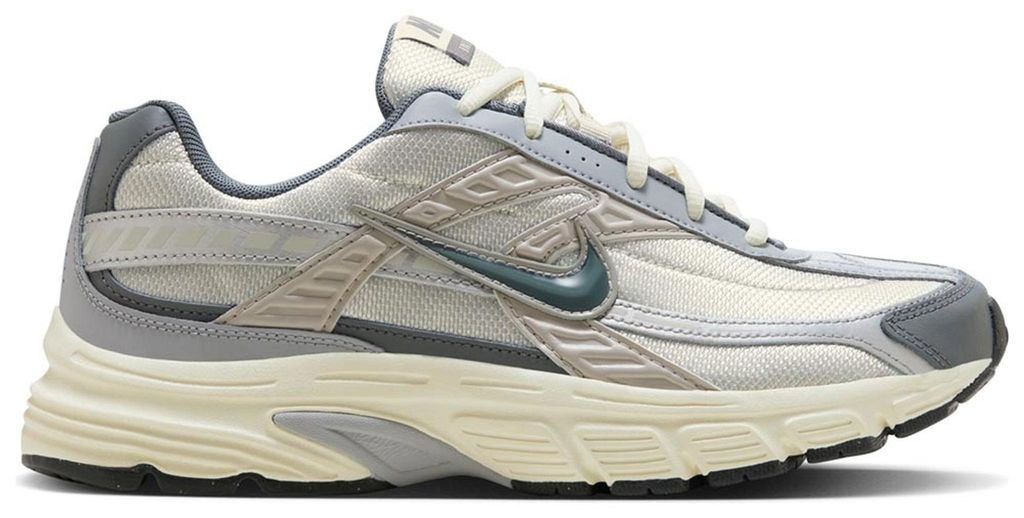 Nike Sneakers HQ1179-001 in Multicolored color size 44 Image du produit 