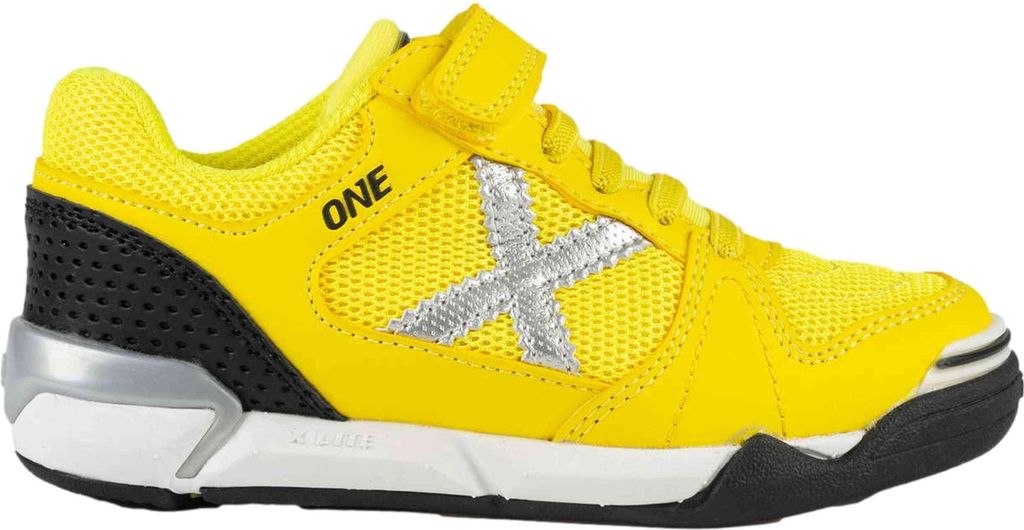Munich Sneakers 1431172 in Yellow color size 29