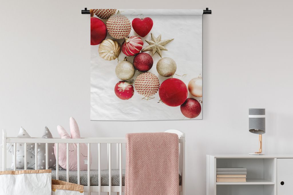MuchoWow Wandteppich Wandbehang Winter - Rot - Kugeln 90x90 cm Tapisserie Dekoration Wandtuch - Wandaufhänger