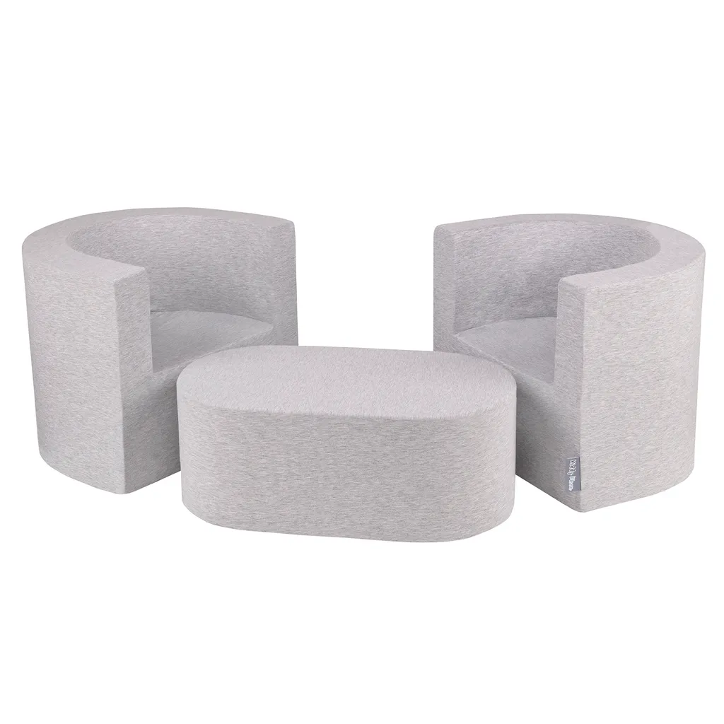 Jouets en mousse et fauteuil bébé modulable pour éviter les chocs