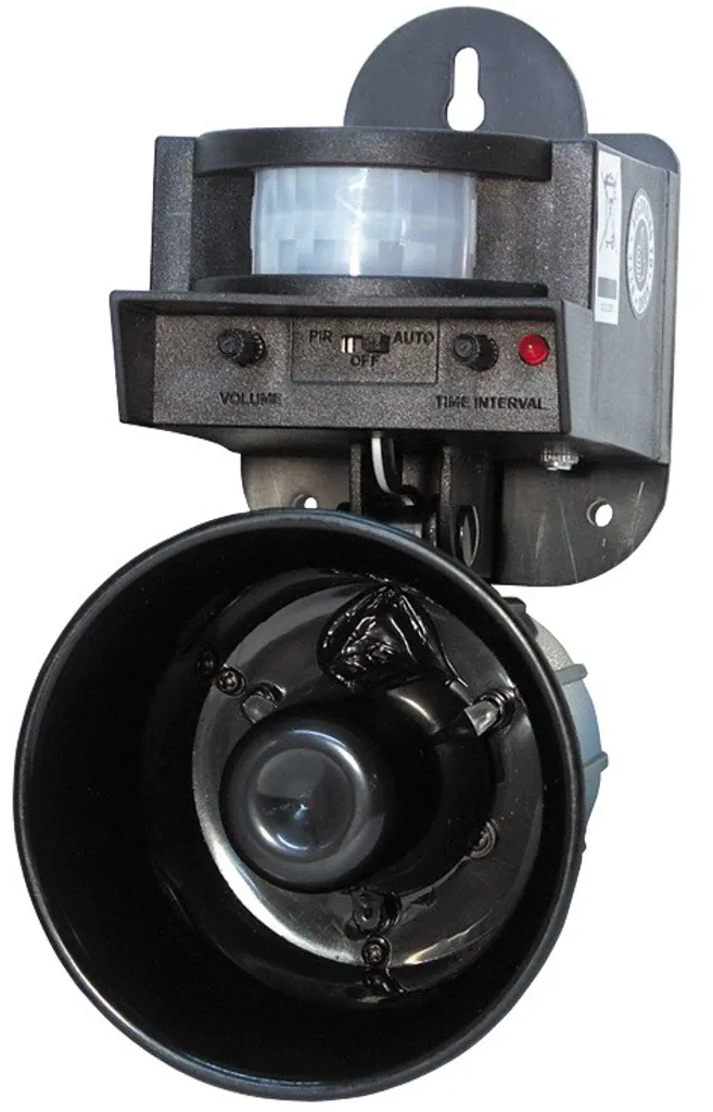 Éliminer les nuisibles du jardin avec l'épouvantail électronique V-2002