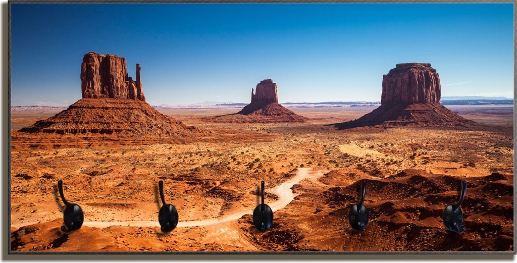 Wallario Flurgarderobe Wandgarderobe aus Holz, mit 5 Haken, Größe 80 x 40 cm, Motiv Monument Valley unter blauem Himmel