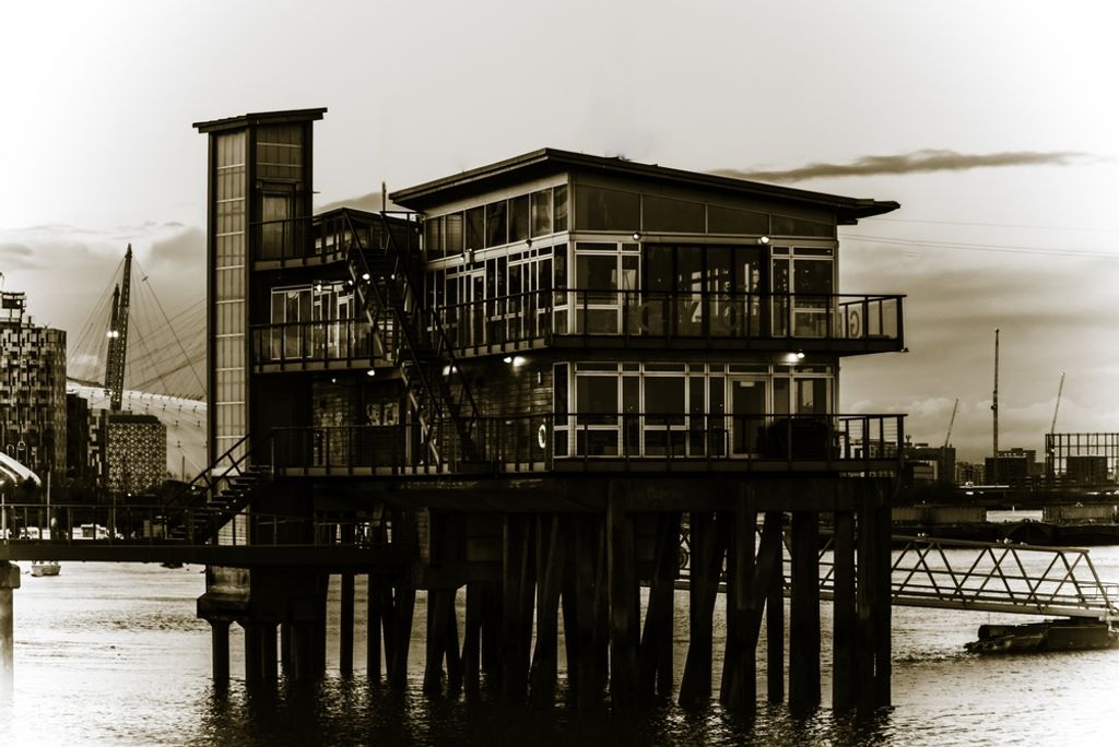 hansepuzzle 55353 - Haus Puzzle, 2000 Teile, Hintergründe, 90,0 x 60,0cm mit hochwertiger Aufbewahrung, Kartonbox und wiederverschließbarem Beutel