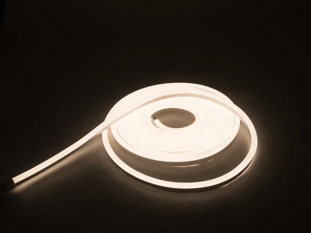 Kit Eurolite LED Neon Flex 50499901 | 24V 5m Luce Calda | Plug&Play