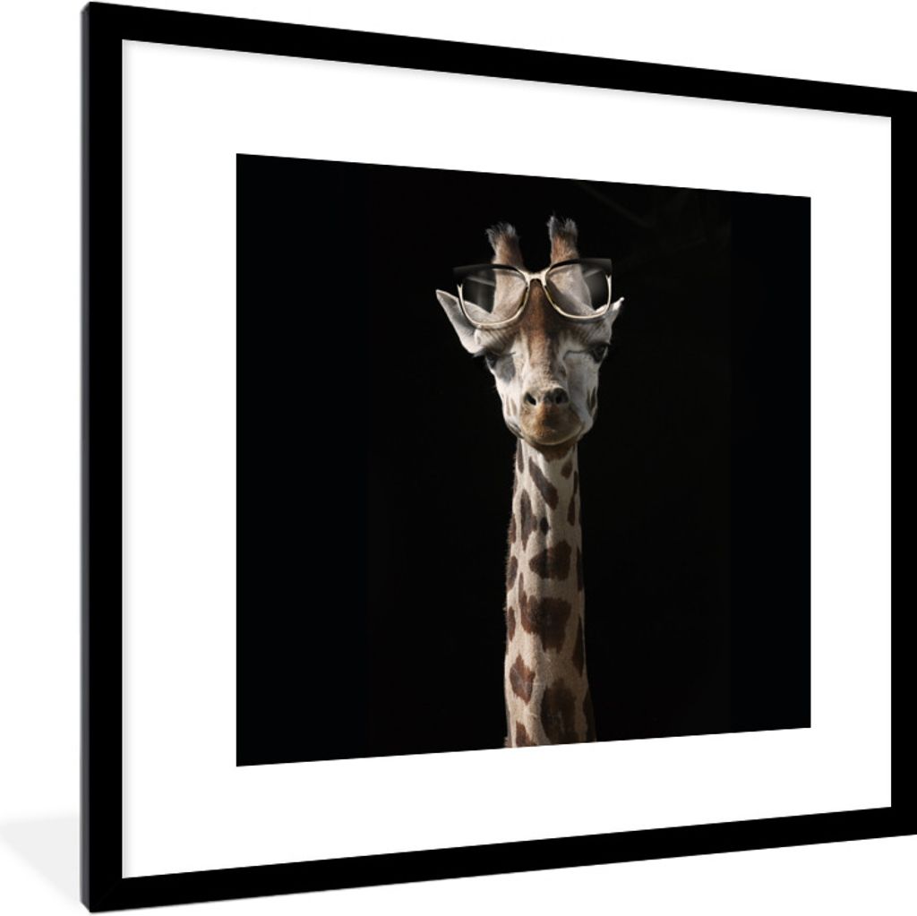 MuchoWow Gerahmtes Poster Giraffe - Brille - Schwarz 40x40 cm - Poster mit Schwarzem Bilderrahmen Wandposter Rahmen Foto Bilder - Poster - Plakat...