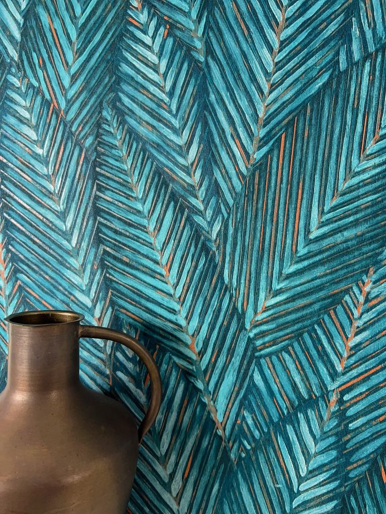 NEWROOM Tapete Blau Vliestapete Dschungel - Mustertapete Modern Petrol Orange Blätter Bananenblätter Dschungeltapete Tropisch Palmenblätter