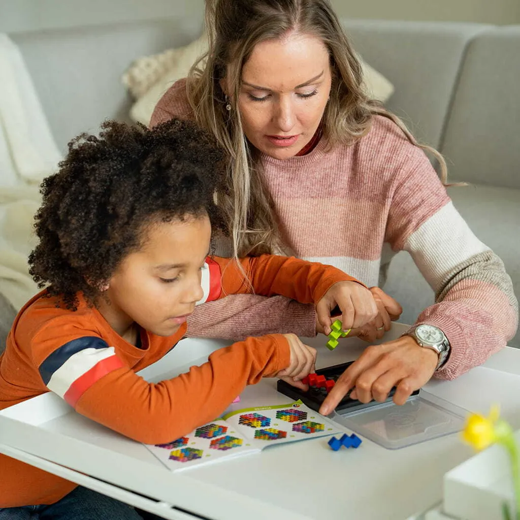 Jeu IQ Perplex casse-tête compact 120 défis en plastique robuste