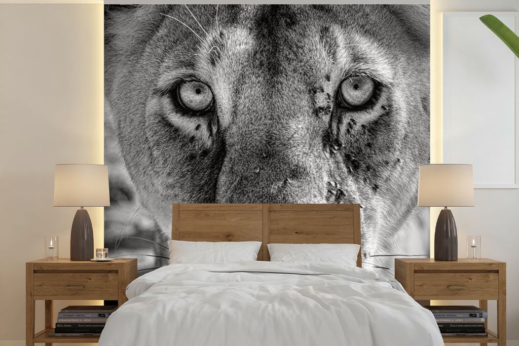 MuchoWow Fototapete für Wohnzimmer oder Schlafzimmer Wandtapete Vinyl Motivtapete Tierprofil Löwin in schwarz und weiß - 260x260 cm - Papierta...