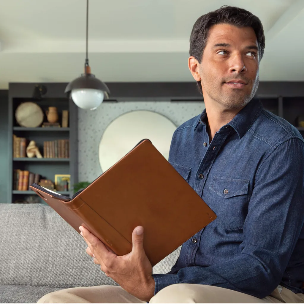 Twelve South Booktype compatibile con iPad Pro 12.9 (2018) - Hellbraun - 17