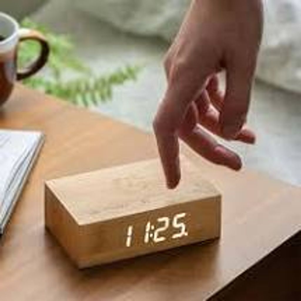 Gingko Wecker Uhr FLIP CCLICK CLOCK bambus Produktbild 2