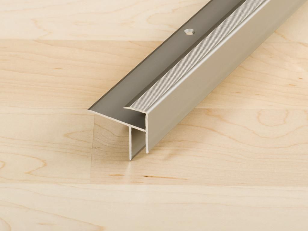 PROLINE Edelstahl 1000mm Treppenkantenprofil, Aluminium eloxiert, PROSTEP Profil für Hartbodenbeläge, Einschub für Trittstufe, gerilltes Deckpro...